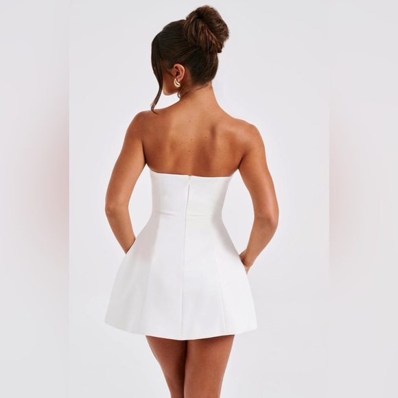 ‼️ SOLD ‼️ Strapless Mini Dress - Ivory - Picture 4 of 12